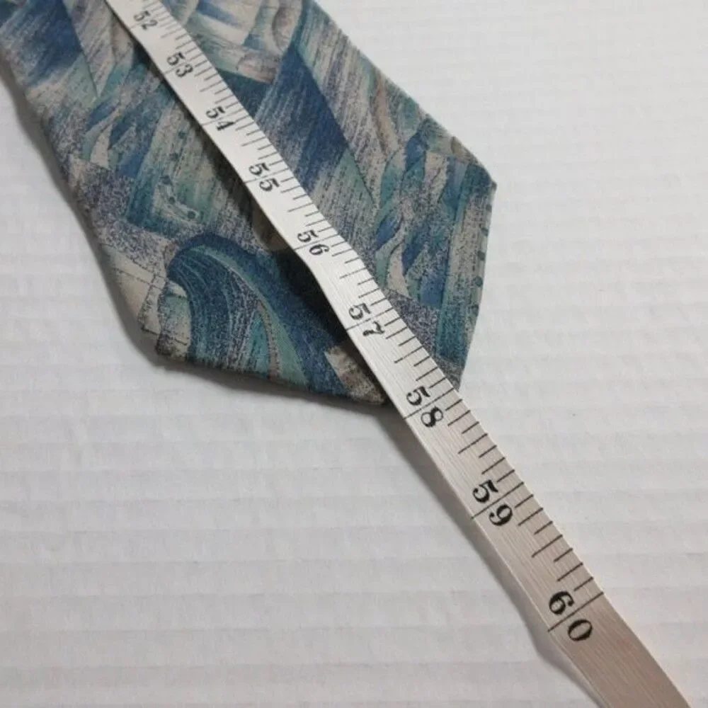 UOMO VOLONTE 100% Silk Tie Handmade‎ in Italy